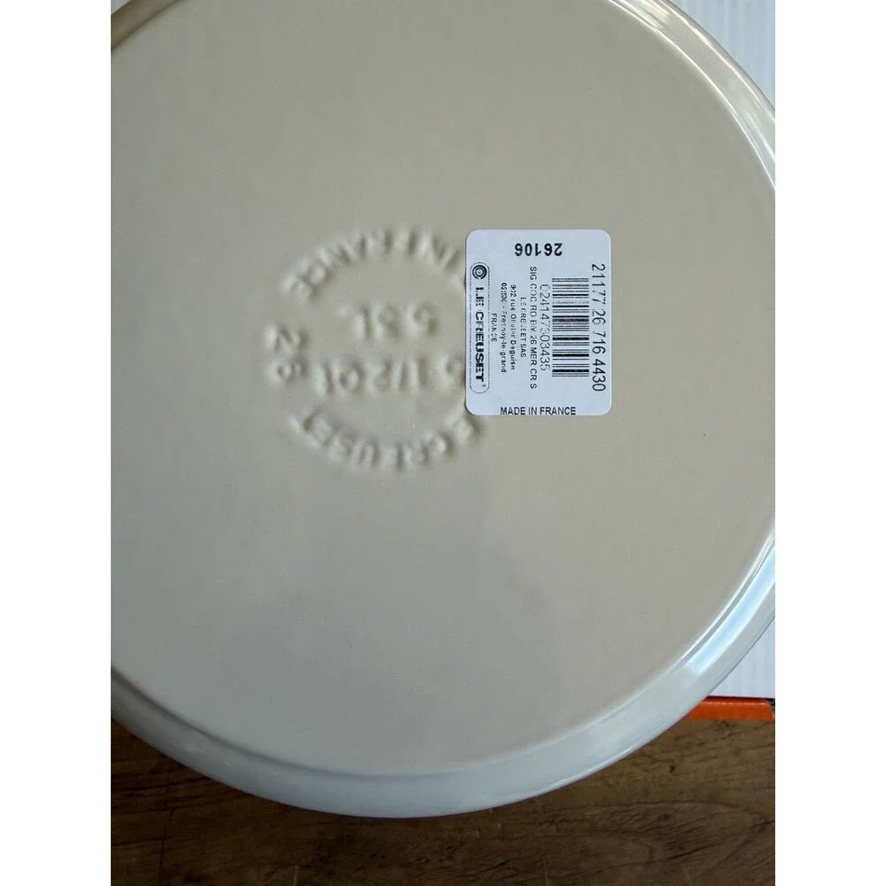 Le Creuset Enameled Cast Iron Round Dutch Oven Casserole 26cm 5.5qt Meringue NEW